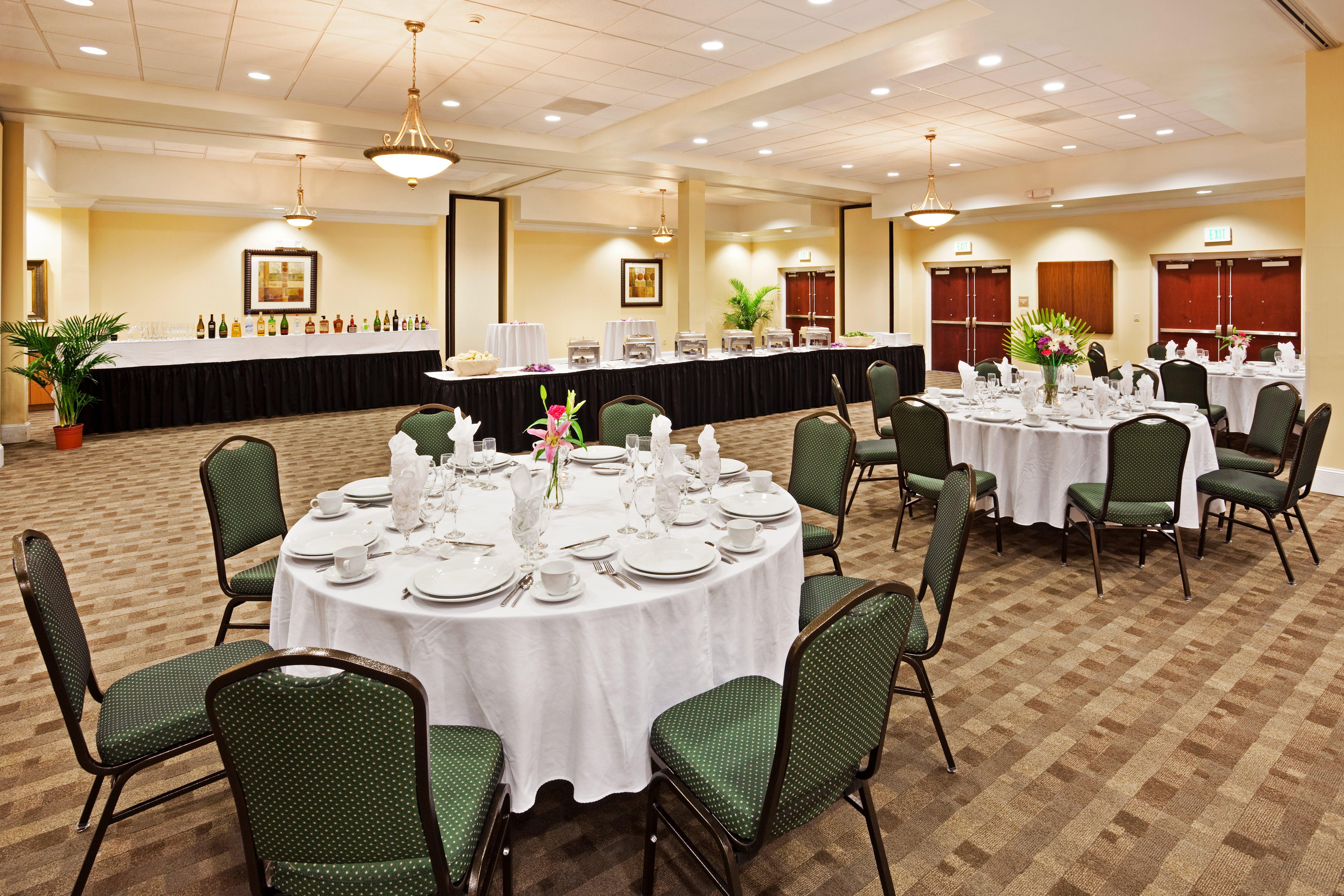 Holiday Inn Hotel & Suites Beaufort At Highway 21 By Ihg Buitenkant foto