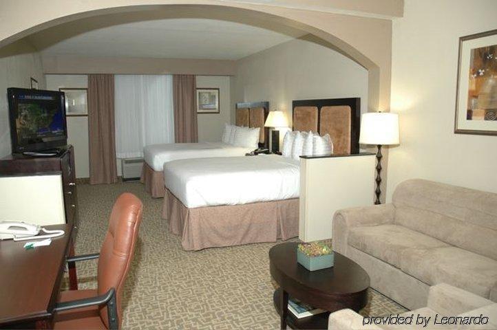 Holiday Inn Hotel & Suites Beaufort At Highway 21 By Ihg Kamer foto